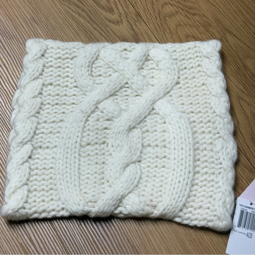 NWT The Cashmere Project Cable Knit Neck Cowl Scarf One Size 100% Cashmere